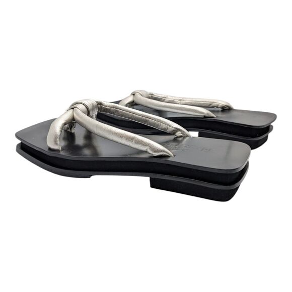 Martinez Roque Silver Sandals Flats Metallic Knot Detail Slip-On US 8.5 - Picture 5 of 16